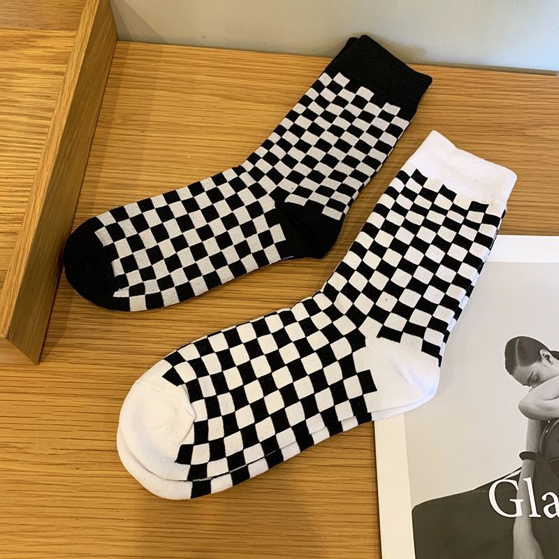 Black And White Checkerboard Socks Women S Tide Spring And Summer Medium Tube Socks Cotton Socks Versatile Trend Checkerboard Sports Stockings Men One Size чорний
Black And White Checkerboard Socks Women S Tide Spring And Summer Medium Tube Socks Cotton Socks Versatile Trend Checkerboard Sports Stockings Men One Size чорний