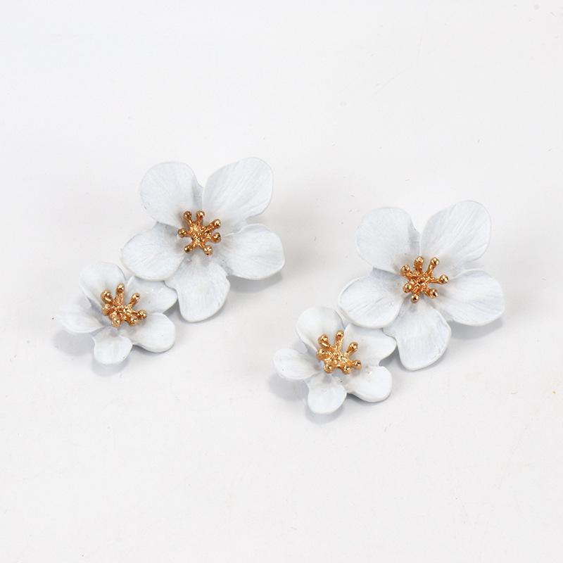 Двухслойные разноцветные цветочные серьги в европейском и американском стиле — модный и простой дизайн EZ313 белый
Двухслойные разноцветные цветочные серьги в европейском и американском стиле — модный и простой дизайн EZ313 белый