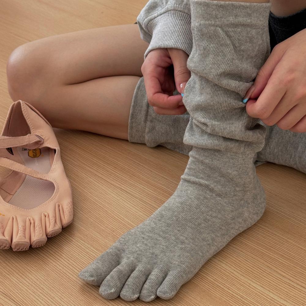 Breathable Five Finger Socks Solid Color Five Toe Socks New Split Toe Socks Girls серый
Breathable Five Finger Socks Solid Color Five Toe Socks New Split Toe Socks Girls серый