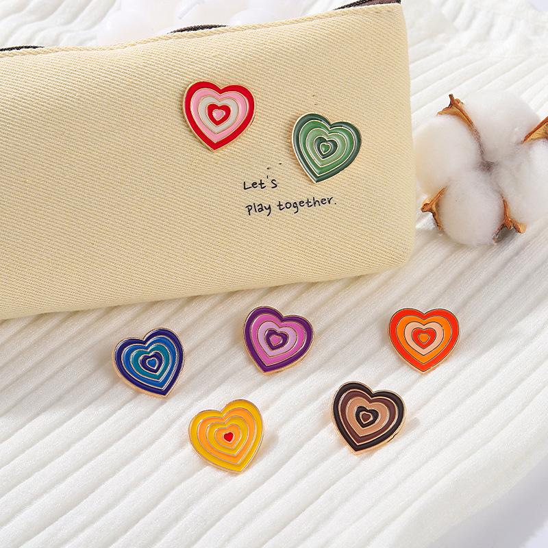 7pcs Heart-shaped brooch DIY accessories, simple personality alloy drop oil colorful heart-shaped clothing knapsack accessories
7pcs Heart-shaped brooch DIY accessories, simple personality alloy drop oil colorful heart-shaped clothing knapsack accessories