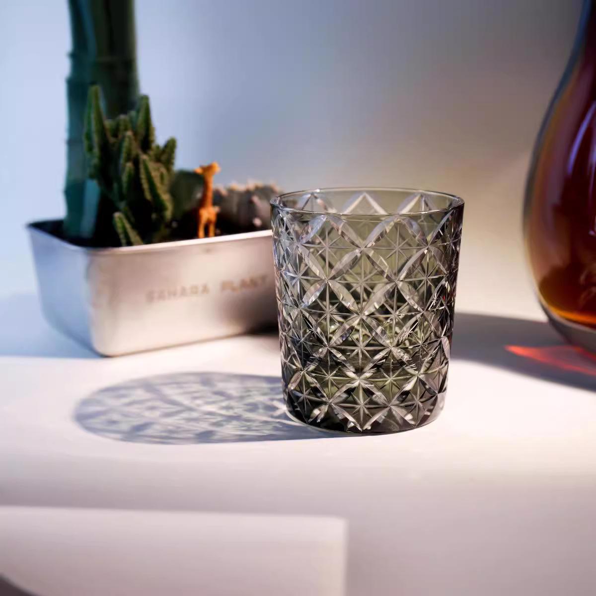 Edo Kiriko Crystal Whiskey Glass 101-200ml сірий колір
Edo Kiriko Crystal Whiskey Glass 101-200ml сірий колір