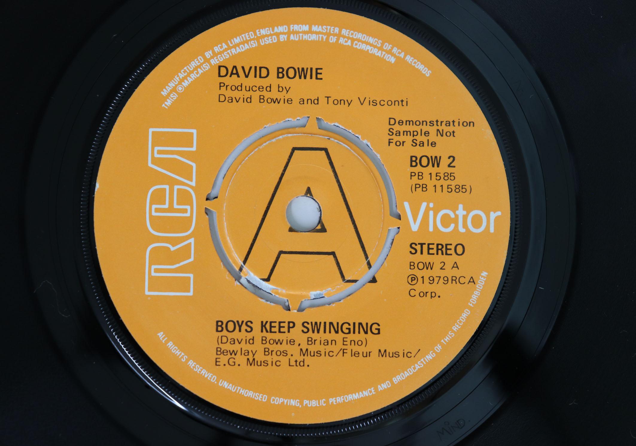 7inch Record DAVID BOWIE - Boys Keep Swinging BOW2PROMO RCA VICTOR 1979 UK Rock Used
7inch Record DAVID BOWIE - Boys Keep Swinging BOW2PROMO RCA VICTOR 1979 UK Rock Used