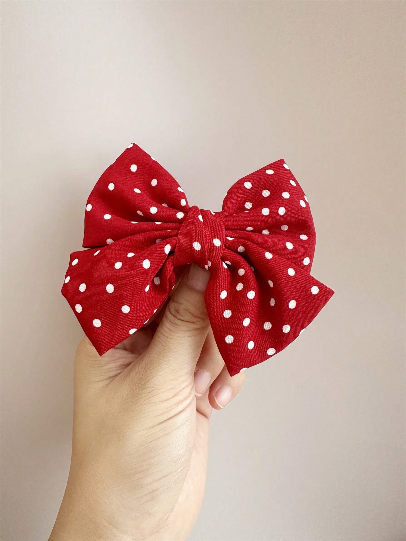 1pc/2pcs Set Red Heart Polka Dot Bow Hairclips, Cute Sweet Academy Style Side Bangs Hair Clips For Women
1pc/2pcs Set Red Heart Polka Dot Bow Hairclips, Cute Sweet Academy Style Side Bangs Hair Clips For Women