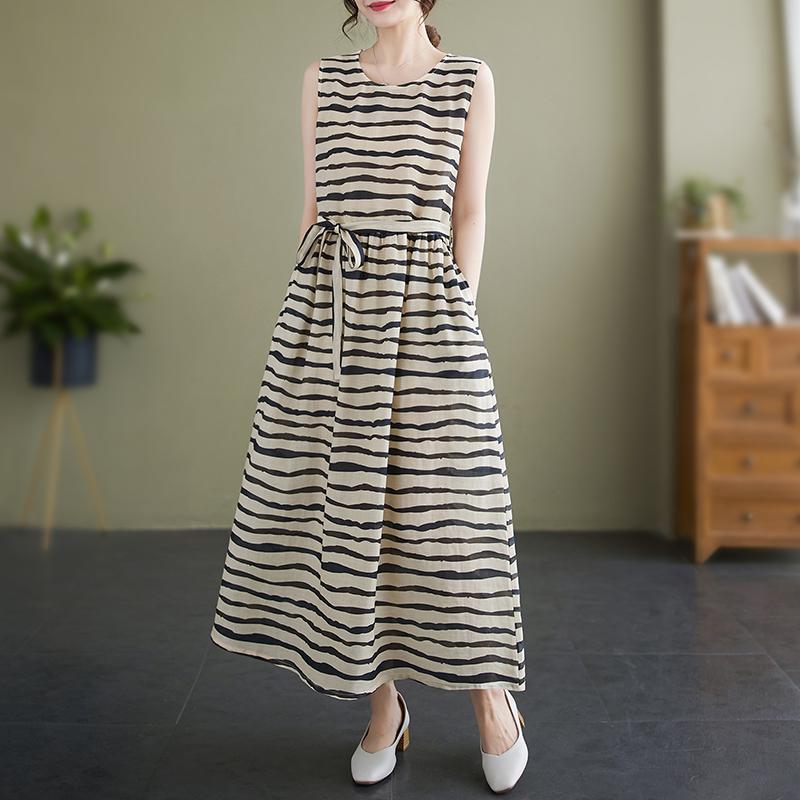 DIMANAF 2023 летнее платье-футболка больших размеров женское полосатое вязаное полосатое свободное платье пляжное платье длиной до пола повседневные платья однотонные женские с круглым вырезом 2XL белый
DIMANAF 2023 летнее платье-футболка больших размеров женское полосатое вязаное полосатое свободное платье пляжное платье длиной до пола повседневные платья однотонные женские с круглым вырезом 2XL белый