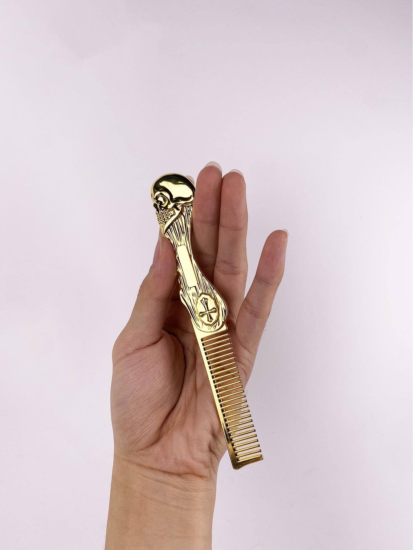 1pcs portable plastic heat-resistant skull design folding hair comb hair styling folding hair comb Special for real hair wigs
1pcs portable plastic heat-resistant skull design folding hair comb hair styling folding hair comb Special for real hair wigs