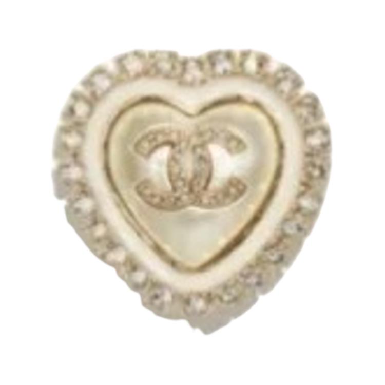 Chanel 3D Heart Pearl Inlaid Double C Brooch Women brooch White ABD916-B17550-NZE20 F,White
Chanel 3D Heart Pearl Inlaid Double C Brooch Women brooch White ABD916-B17550-NZE20 F,White