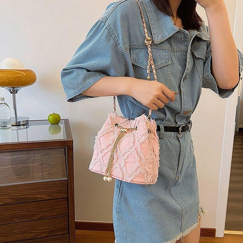 Simple Denim Cloth Bag Korean Style Fashionable Stitching Single-shoulder Net Red Women s Cross-body Bucket 19x15x19 рожевий
Simple Denim Cloth Bag Korean Style Fashionable Stitching Single-shoulder Net Red Women s Cross-body Bucket 19x15x19 рожевий