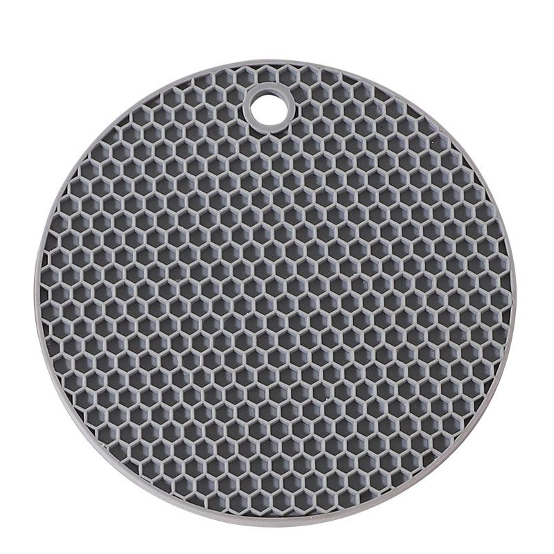 Round honeycomb silicone placemat, heat insulation mat, easy to clean and heat resistant placemat, home kitchen table decoration 17.5x17.5 cm
Round honeycomb silicone placemat, heat insulation mat, easy to clean and heat resistant placemat, home kitchen table decoration 17.5x17.5 cm