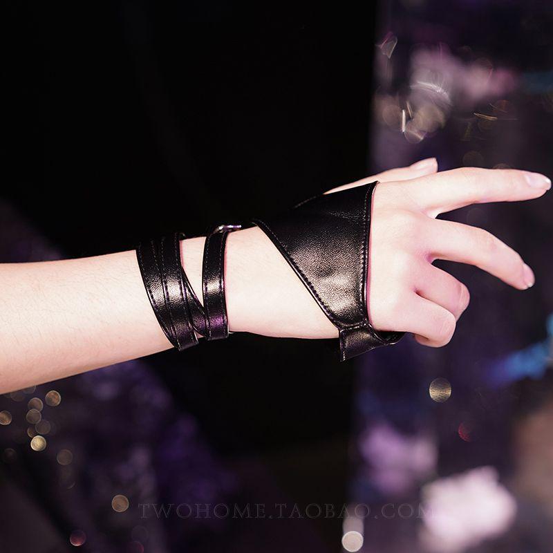 Cool Handsome Punk Army Lo Half Finger Sexy Gloves Cos Steam Dark Lolita Open Finger Strap Half Soles Leather Gloves Black All yards
Cool Handsome Punk Army Lo Half Finger Sexy Gloves Cos Steam Dark Lolita Open Finger Strap Half Soles Leather Gloves Black All yards