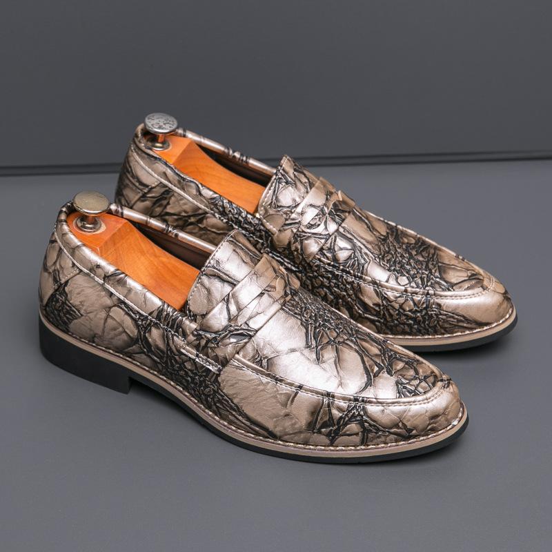 Men s loafers large size new crocodile pattern casual leather shoes fashionable men s retro style foot loafers 38
Men s loafers large size new crocodile pattern casual leather shoes fashionable men s retro style foot loafers 38