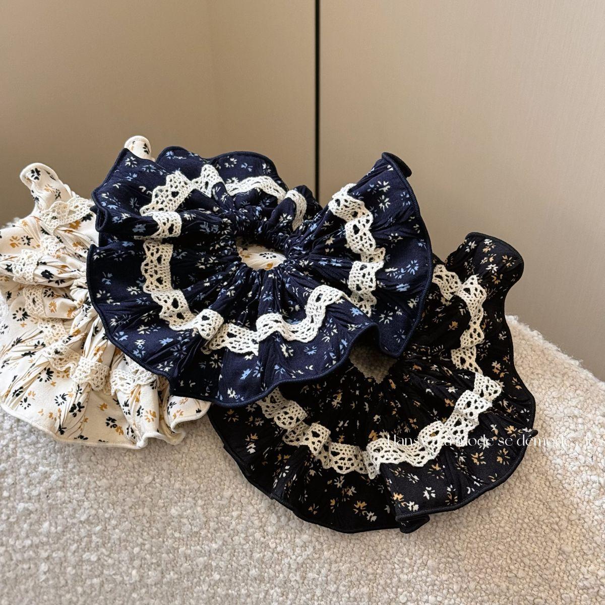 Scrunchie elastic hair bands ties korean accessories for girls women rubber popular vintage Designer fascinators elegant flowers
Scrunchie elastic hair bands ties korean accessories for girls women rubber popular vintage Designer fascinators elegant flowers