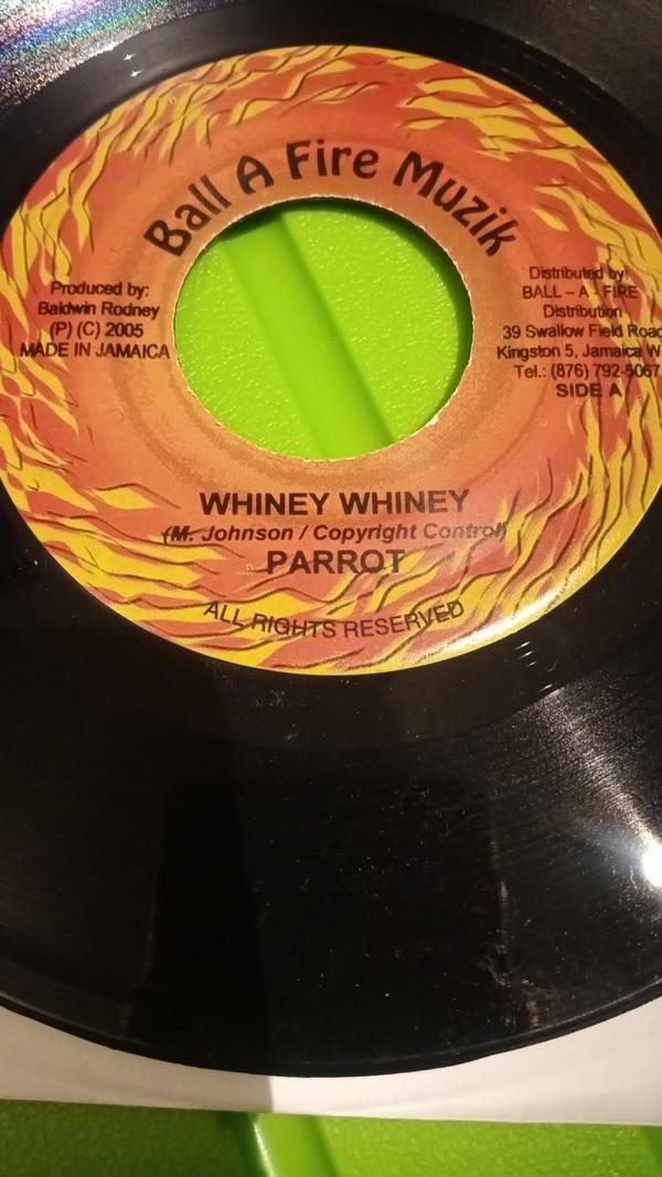 7inch Record PARROT - Whiney Whiney NONE Ball A Fire Muz 2005 Jamaica Reggae, Ska & Dub Used
7inch Record PARROT - Whiney Whiney NONE Ball A Fire Muz 2005 Jamaica Reggae, Ska & Dub Used
