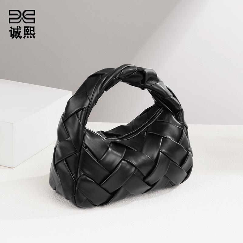 Label LOGO hand-woven bag soft leather texture hand-carried women s bag high-end versatile lunch box bag
Label LOGO hand-woven bag soft leather texture hand-carried women s bag high-end versatile lunch box bag