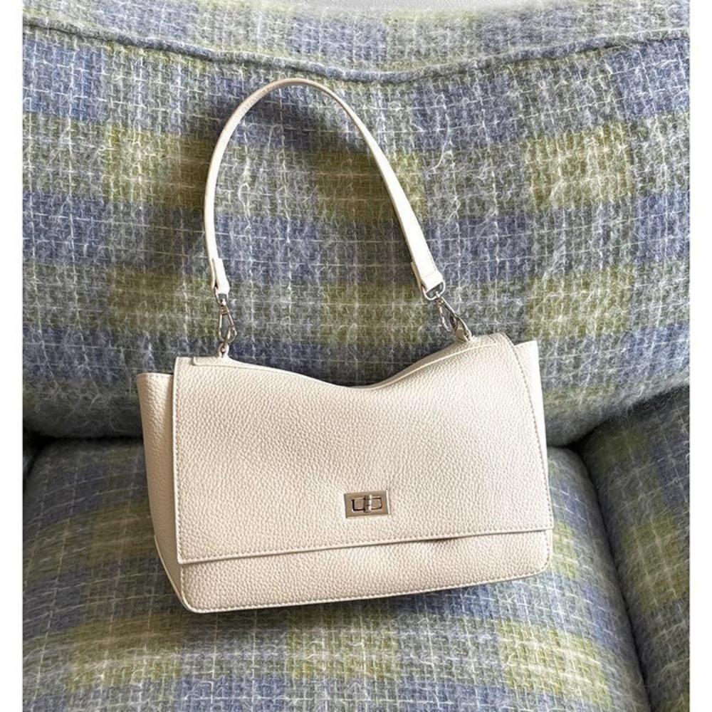 Spring and Summer New Commuter Lock Flip Large Capacity Tote Bag Ins Shoulder Bag Casual Oblique Span Bag
Spring and Summer New Commuter Lock Flip Large Capacity Tote Bag Ins Shoulder Bag Casual Oblique Span Bag