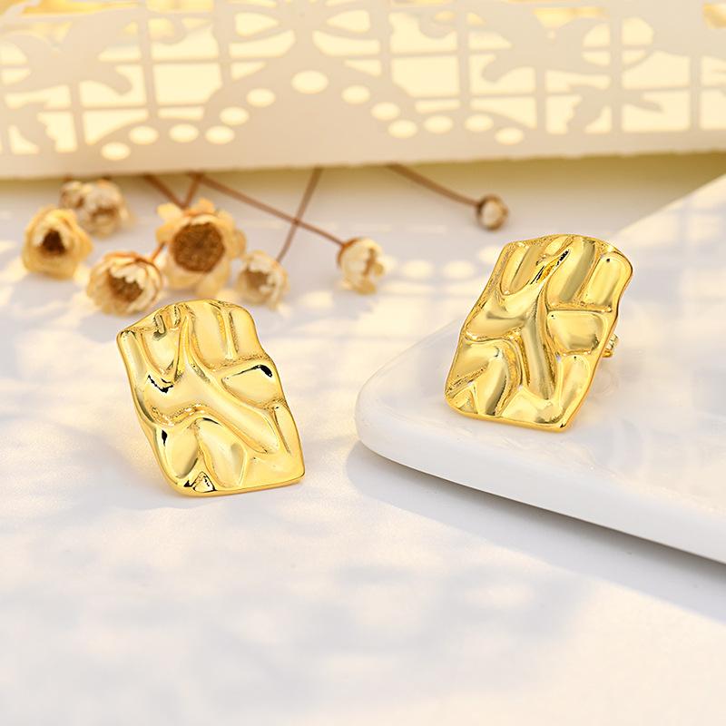 Popular Earrings Series Earrings Lava Pleat Hammer Pattern Design Earrings
Popular Earrings Series Earrings Lava Pleat Hammer Pattern Design Earrings