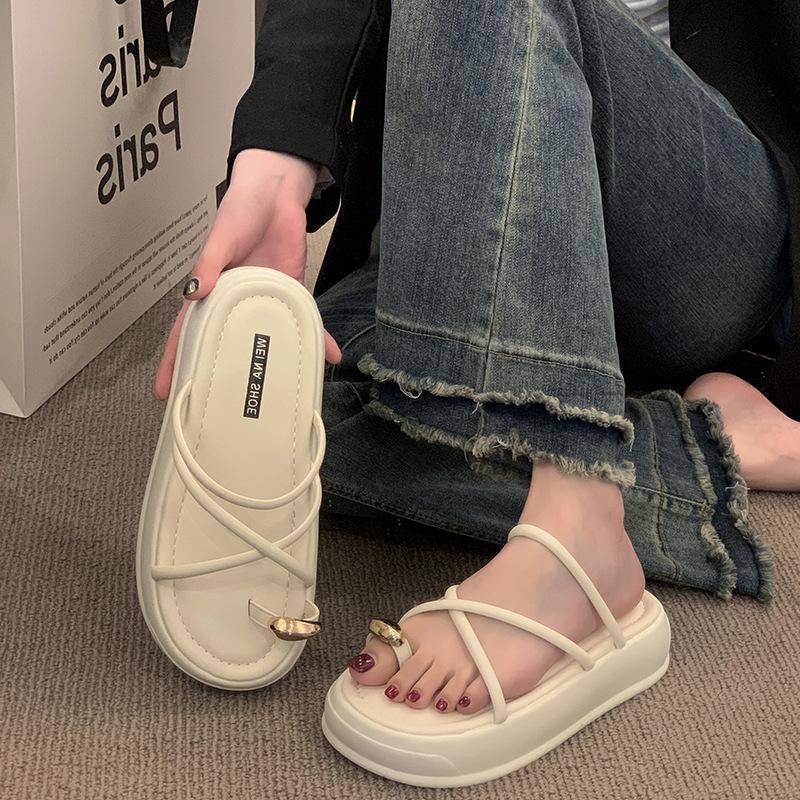 Slippers women s wear non-slip toe sandals summer new fashion versatile heightening soft bottom one-word 35 чёрный
Slippers women s wear non-slip toe sandals summer new fashion versatile heightening soft bottom one-word 35 чёрный