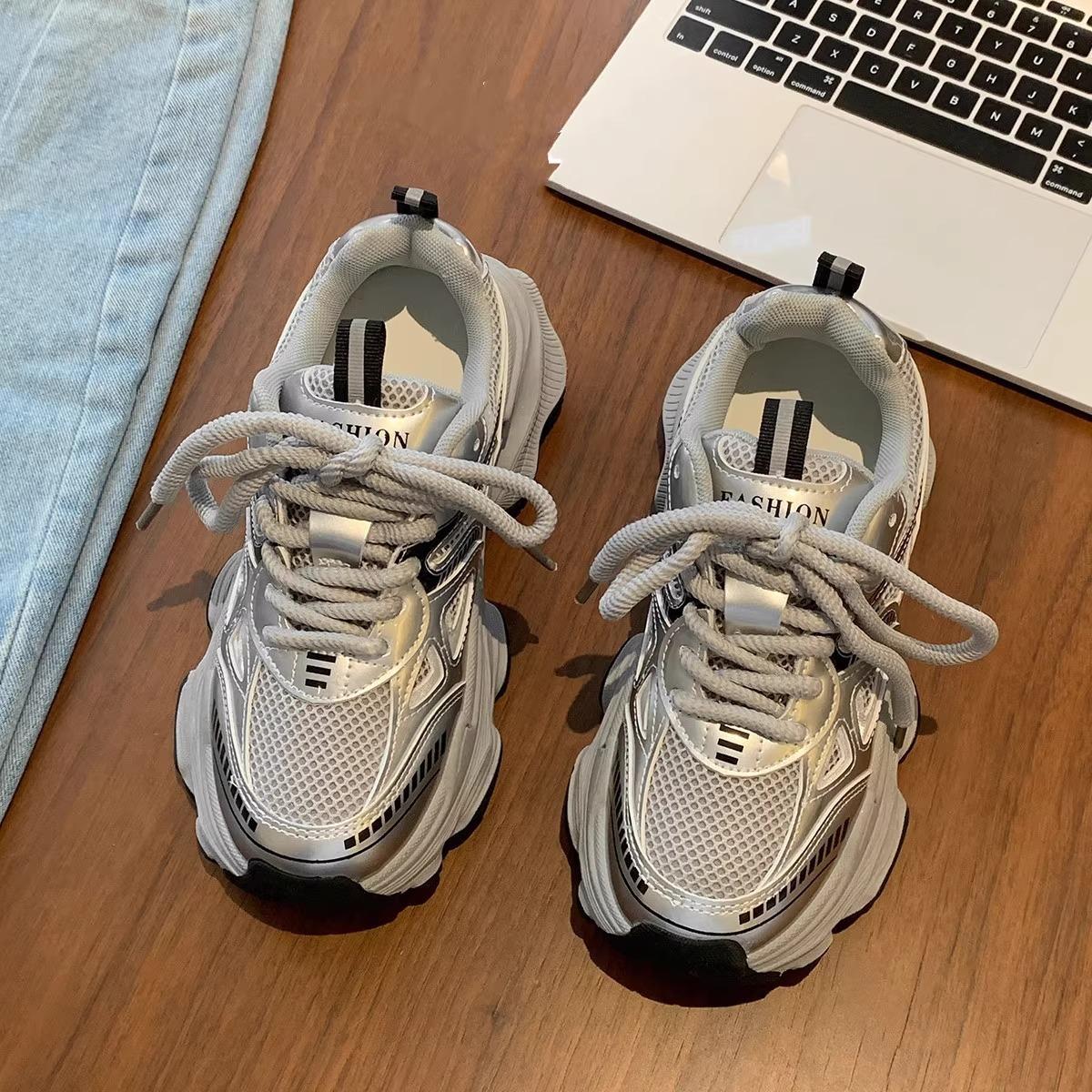 Platform dad shoes women s spring, autumn and summer 2025 new breathable versatile lightweight height-increasing sports and leisure shoes 35
Platform dad shoes women s spring, autumn and summer 2025 new breathable versatile lightweight height-increasing sports and leisure shoes 35