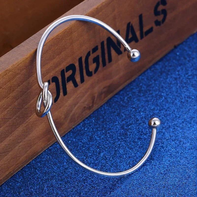 French Vintage Irregular Baroque Imitation Pearl Bangle for Women Exaggeration Special-Shaped Pearl Elastic Rope BraceletZircon
French Vintage Irregular Baroque Imitation Pearl Bangle for Women Exaggeration Special-Shaped Pearl Elastic Rope BraceletZircon