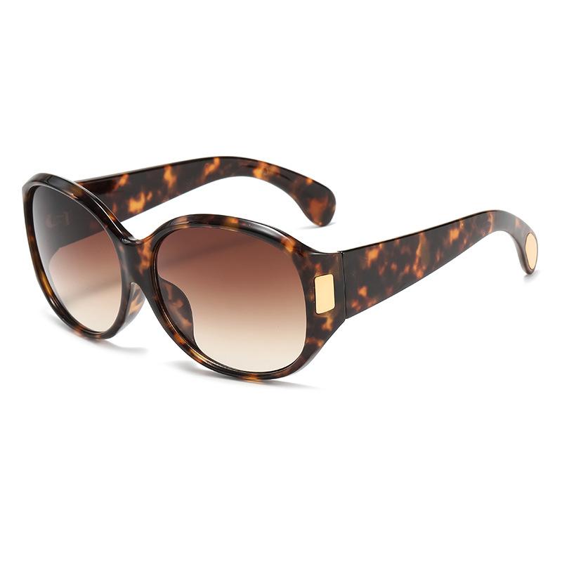 Sweet and cool retro leopard print large frame sunglasses with a high-end feel зелёный
Sweet and cool retro leopard print large frame sunglasses with a high-end feel зелёный