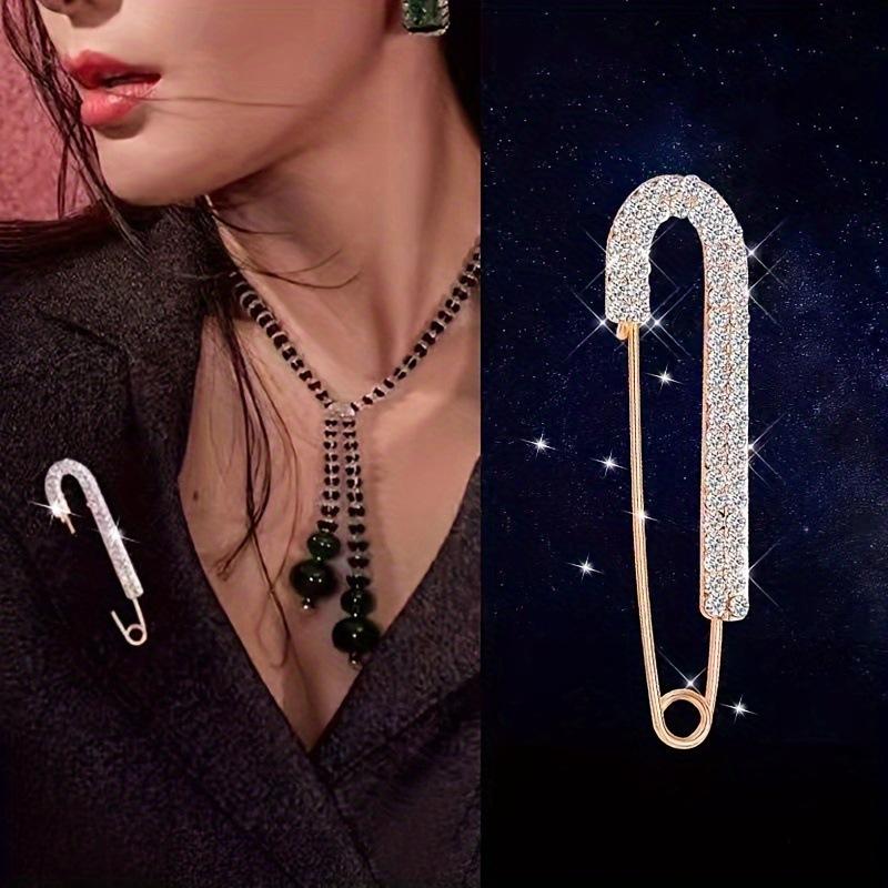 New Luxury Crystal Rhinestone Brooch for Women Girls Silver Color Safty Pin Brooch Lapel Pin Badge Sweater Dress Clothing Decor
New Luxury Crystal Rhinestone Brooch for Women Girls Silver Color Safty Pin Brooch Lapel Pin Badge Sweater Dress Clothing Decor