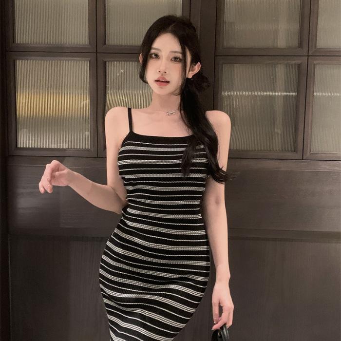 Summer retro color matching striped waist a word suspender dress women s clothing Spice girl slim slim slim hip skirt One size fits all чёрный
Summer retro color matching striped waist a word suspender dress women s clothing Spice girl slim slim slim hip skirt One size fits all чёрный