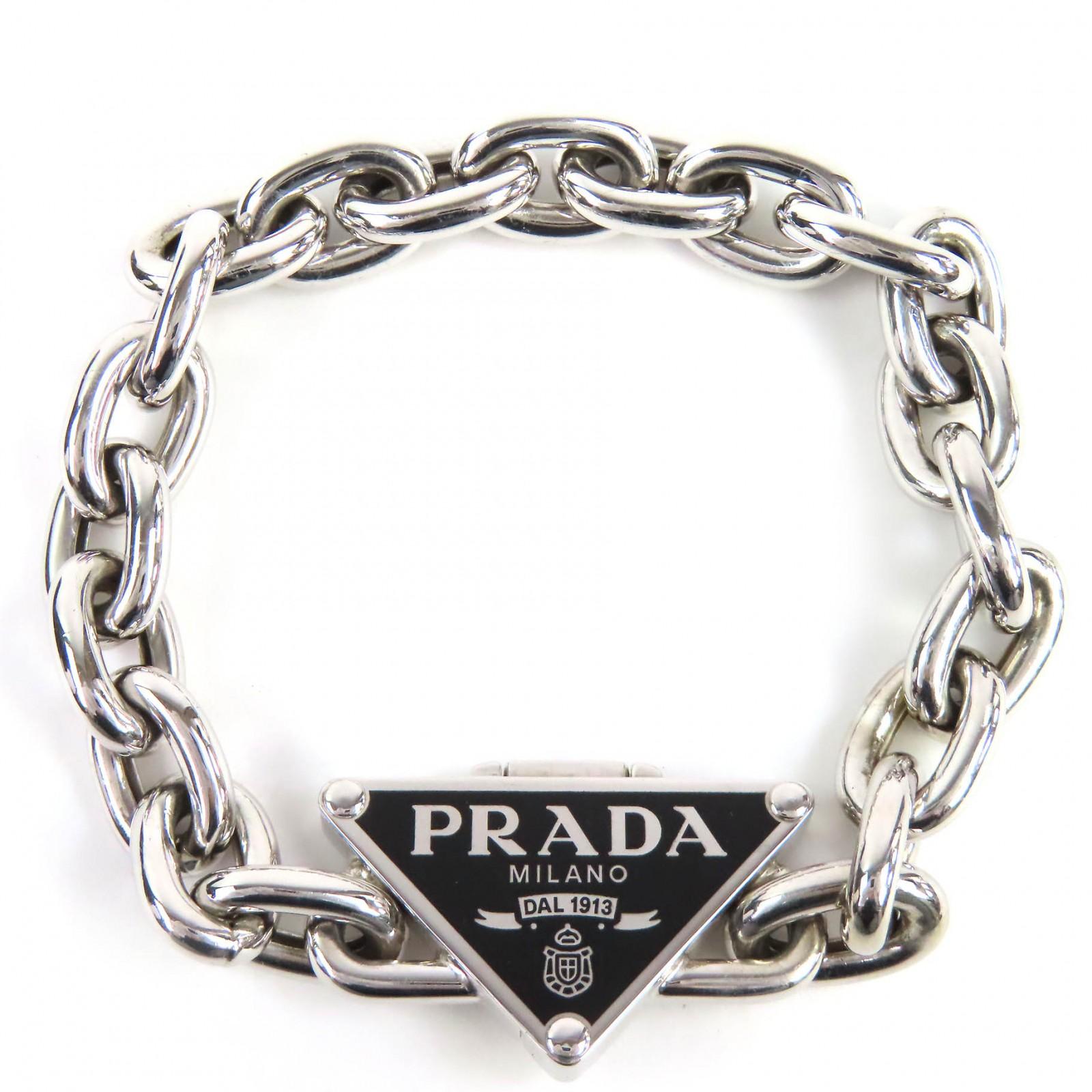 Great PRADA bracelet Triangle Logo Chain Silver 925 mens M 2JB525 Used
Great PRADA bracelet Triangle Logo Chain Silver 925 mens M 2JB525 Used