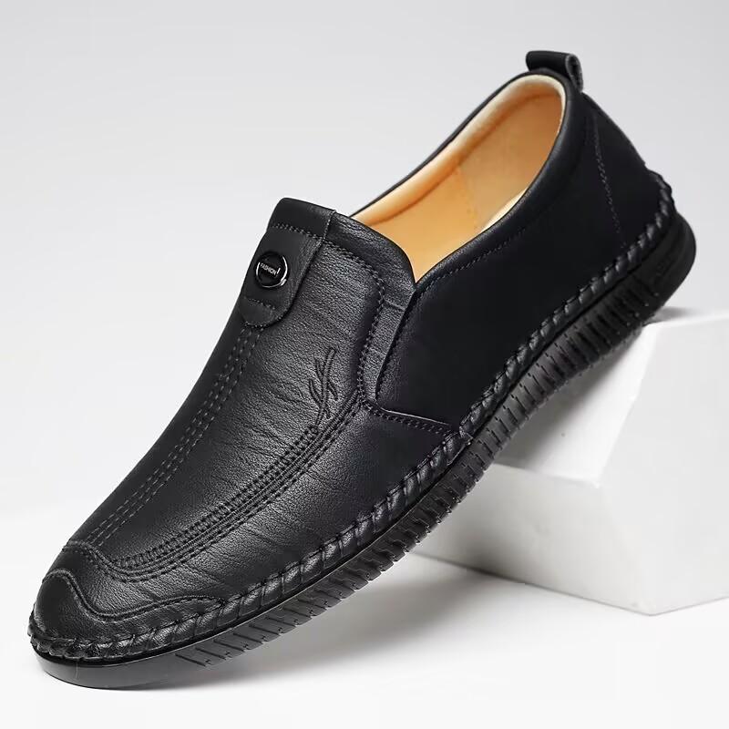 Fashion Men Casual Leather Shoes Luxury Italian Soft Men Loafers Handmade Moccasins Men Breathable Slip on Boat Shoes Size 38-44 38 чёрный
Fashion Men Casual Leather Shoes Luxury Italian Soft Men Loafers Handmade Moccasins Men Breathable Slip on Boat Shoes Size 38-44 38 чёрный