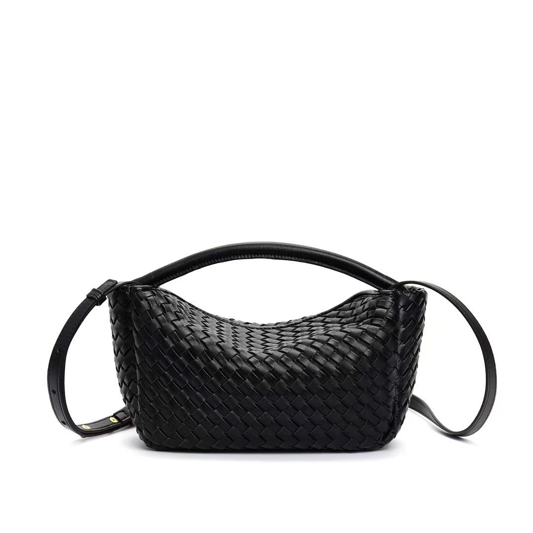 Commuter women s handbag leather hand-woven lunch box bag cowhide shoulder messenger women s bag factory direct hair cross-border 23*13*8cm чорний
Commuter women s handbag leather hand-woven lunch box bag cowhide shoulder messenger women s bag factory direct hair cross-border 23*13*8cm чорний