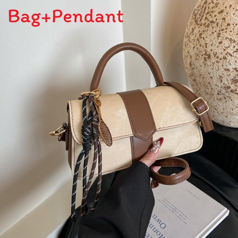 Fashionable Small Square Bag With Top Flap Closure And Synthetic Leather Interior For Women хакі
Fashionable Small Square Bag With Top Flap Closure And Synthetic Leather Interior For Women хакі