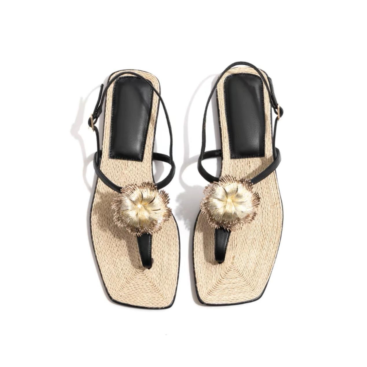 Hot Womens flower Sandals Metal Design Fashion Slippers Low Heel Roman Vintage Summer Beach Shoes Fashion Casual Sandalias 35 чорний
Hot Womens flower Sandals Metal Design Fashion Slippers Low Heel Roman Vintage Summer Beach Shoes Fashion Casual Sandalias 35 чорний