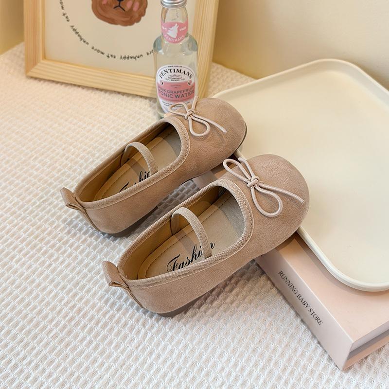 Girls Shoes Low Top Princess Suede Shoe Spring New Shallow Elastic Band Casual Designer Students Ballet Shoes Child I03132 21 бежевий
Girls Shoes Low Top Princess Suede Shoe Spring New Shallow Elastic Band Casual Designer Students Ballet Shoes Child I03132 21 бежевий