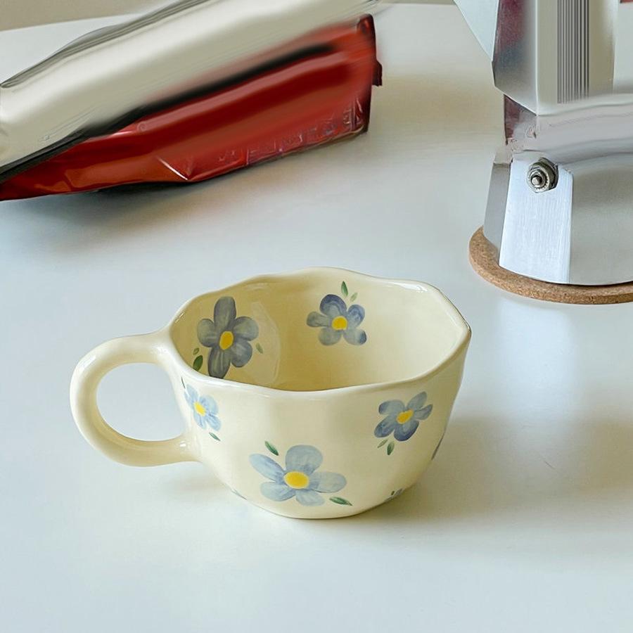 Luxurious Ceramic Mug for Hot and Cold Drinks - Stylish Milk & Coffee Cup with Handle 201-300ml
Luxurious Ceramic Mug for Hot and Cold Drinks - Stylish Milk & Coffee Cup with Handle 201-300ml