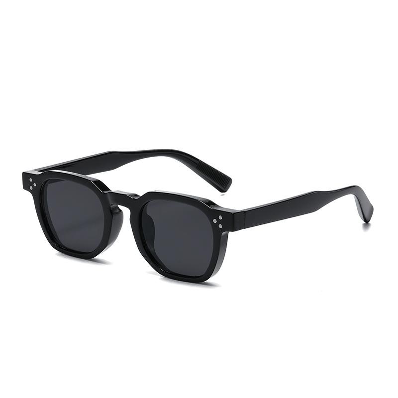Fashion Men Sunglasses Square Frame Personalized Design Sun Glasses Women Trending Retro Rivets Sunglass UV400 as shown
Fashion Men Sunglasses Square Frame Personalized Design Sun Glasses Women Trending Retro Rivets Sunglass UV400 as shown
