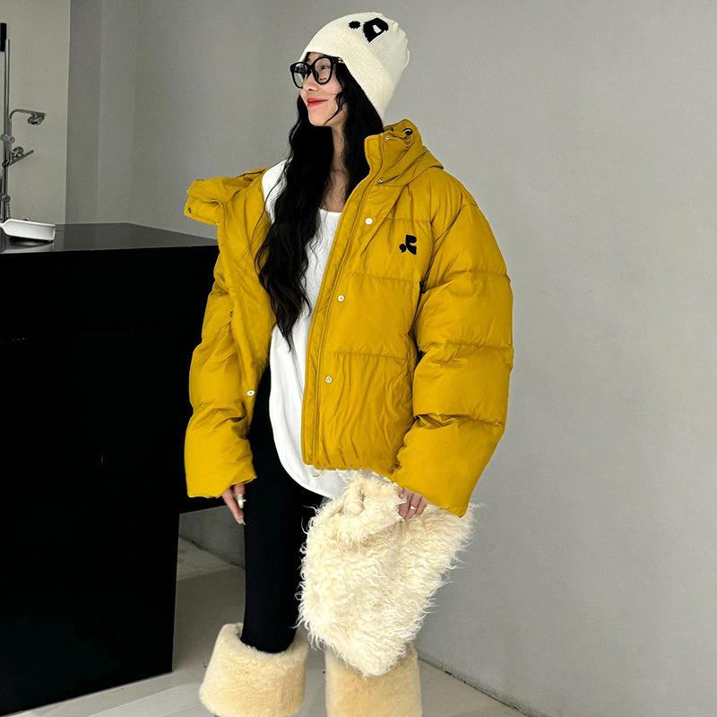 Корейская версия модной брендовой пуховой куртки с капюшоном женская короткая 2025 зима утолщенная холодостойкая скрывающая недостатки маленькая вышитая куртка-пуховик S оранжевый
Корейская версия модной брендовой пуховой куртки с капюшоном женская короткая 2025 зима утолщенная холодостойкая скрывающая недостатки маленькая вышитая куртка-пуховик S оранжевый