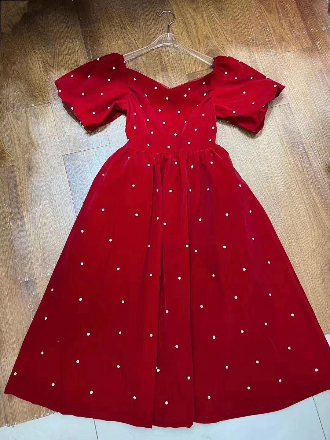 2025 Autumn Velvet Rhinestone One-Shoulder Evening Gown, A-line Dress - Light Luxury for Christmas & Spring Festival M червоний
2025 Autumn Velvet Rhinestone One-Shoulder Evening Gown, A-line Dress - Light Luxury for Christmas & Spring Festival M червоний