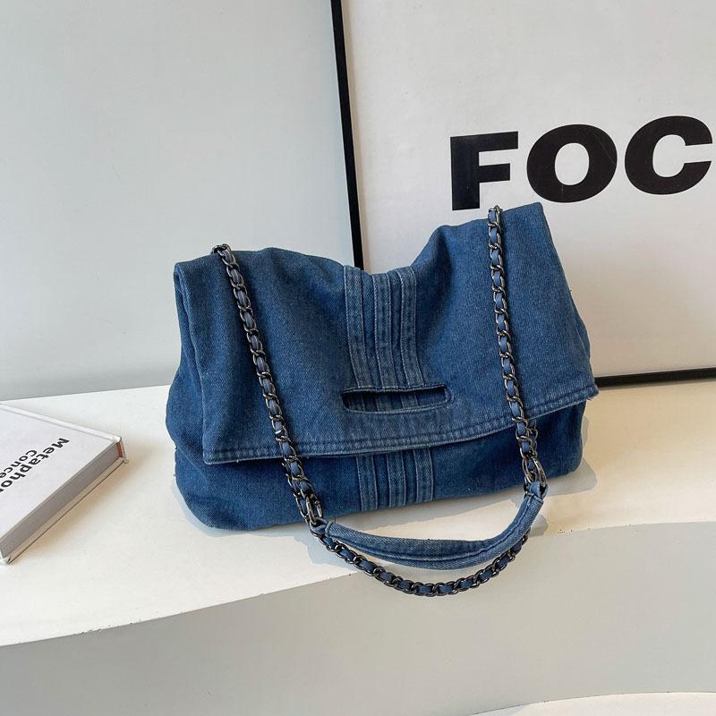 Denim Chain Crossbody Bag,Summer New Casual Women Fold Shoulder Bag,Trendy Commuter Tote Bag for Daily Travel Work Purse Handbag 33x10x38cm темно-синий
Denim Chain Crossbody Bag,Summer New Casual Women Fold Shoulder Bag,Trendy Commuter Tote Bag for Daily Travel Work Purse Handbag 33x10x38cm темно-синий