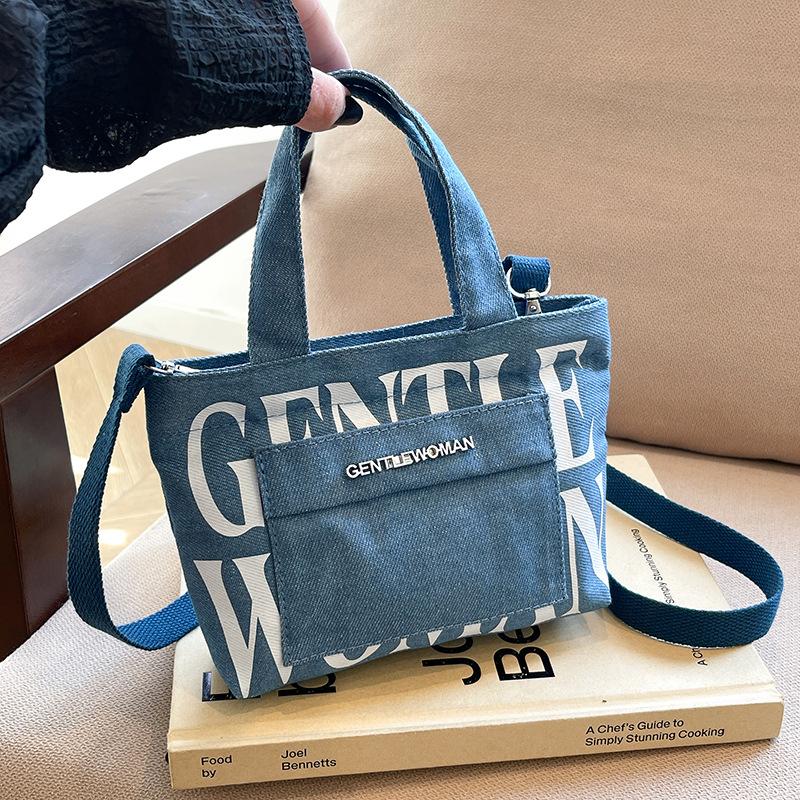 Hardware Mini Letter Printed Portable Canvas Bag Contrast Color Casual Shoulder Bag хакі
Hardware Mini Letter Printed Portable Canvas Bag Contrast Color Casual Shoulder Bag хакі