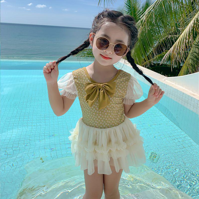 Quick-Dry Princess Swimsuit: Mori Girl Split Style with Sun Protection and Tulle Skirt for Girls Size 150 (Height ~140cm)
Quick-Dry Princess Swimsuit: Mori Girl Split Style with Sun Protection and Tulle Skirt for Girls Size 150 (Height ~140cm)