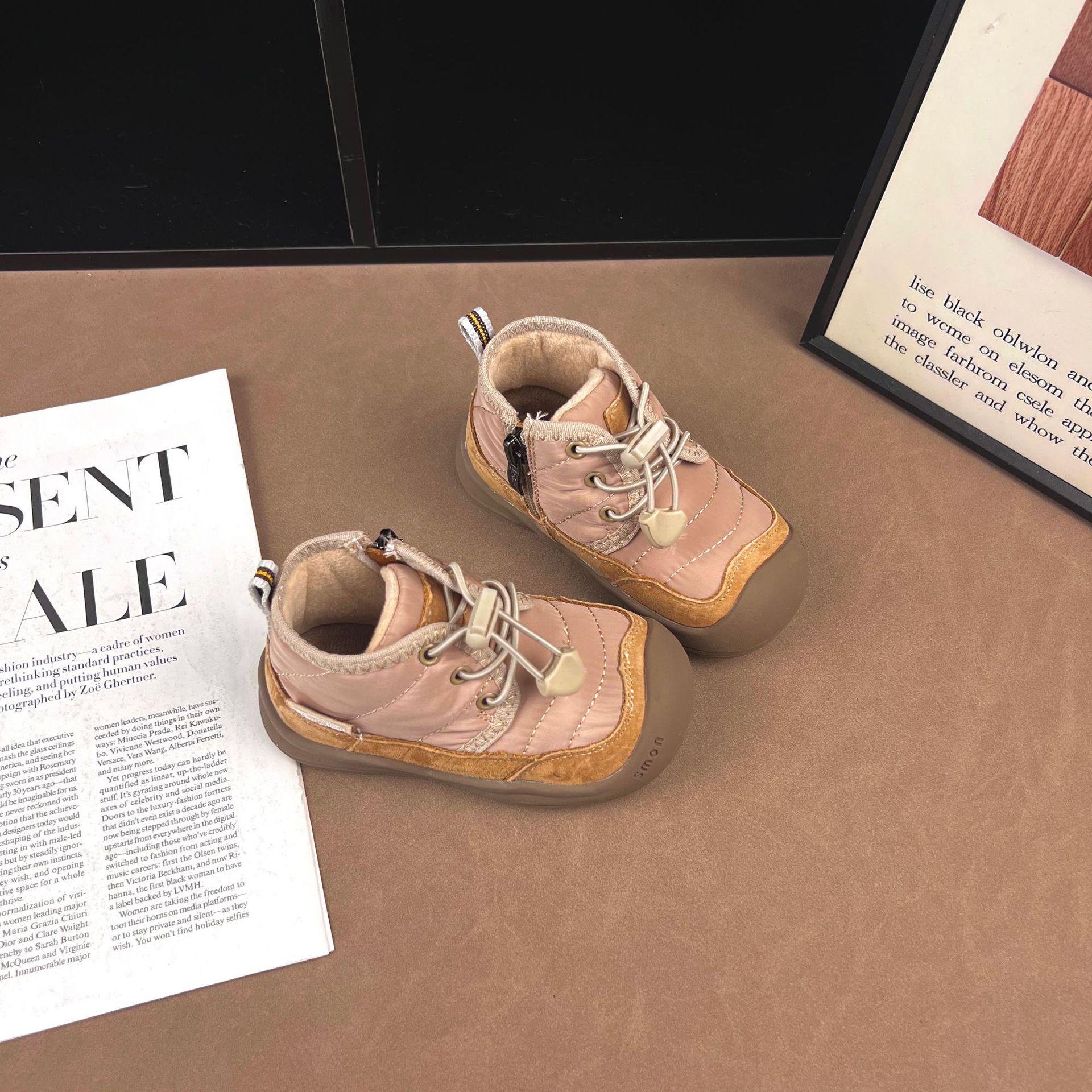 Дитячі унісекс шкіряні зимові чоботи 2025: Модний корейський стиль для дітей від маленького до середнього розміру, з оксамитовою підкладкою, нековзкий 24 хакі
Дитячі унісекс шкіряні зимові чоботи 2025: Модний корейський стиль для дітей від маленького до середнього розміру, з оксамитовою підкладкою, нековзкий 24 хакі