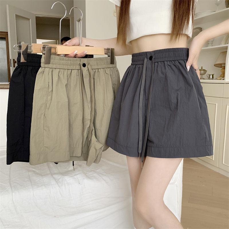 Wide-legged Work Shorts for Women In Summer Thin High Waist Loose A-line Pants Small Casual Straight Three-quarter Pants S
Wide-legged Work Shorts for Women In Summer Thin High Waist Loose A-line Pants Small Casual Straight Three-quarter Pants S
