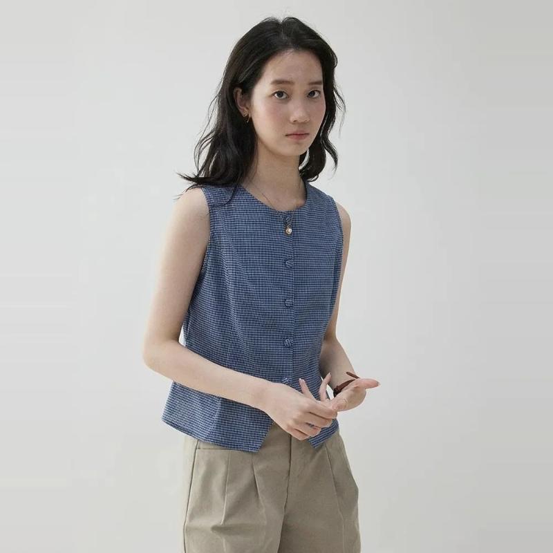 Women s Sleeveless Gingham Button Vest High Waisted Shorts Slim Casual Summer Outfit S синій
Women s Sleeveless Gingham Button Vest High Waisted Shorts Slim Casual Summer Outfit S синій