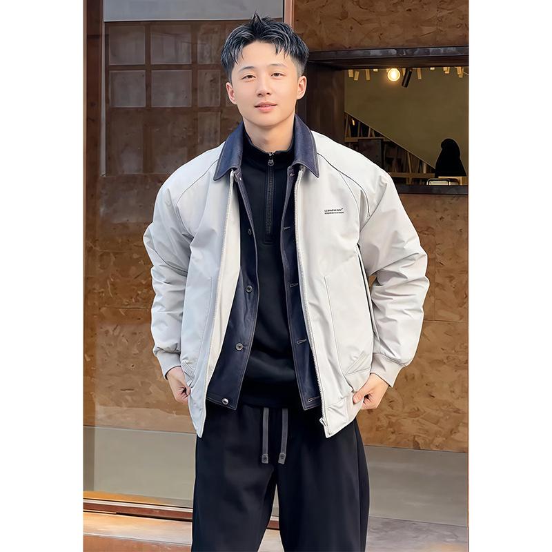 American Retro Scruffy Cool Military Green Jacket - Men s Spring & Autumn Lapel Workwear, Faux Two-Piece Design, Short Style XL
American Retro Scruffy Cool Military Green Jacket - Men s Spring & Autumn Lapel Workwear, Faux Two-Piece Design, Short Style XL