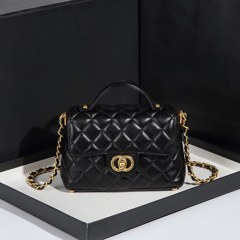 French Small Fragrance Style Diamond Chain Handbag Bag for Women Everyday Summer New Fashionable and Versatile One Shoulder Crossbody Bag
French Small Fragrance Style Diamond Chain Handbag Bag for Women Everyday Summer New Fashionable and Versatile One Shoulder Crossbody Bag