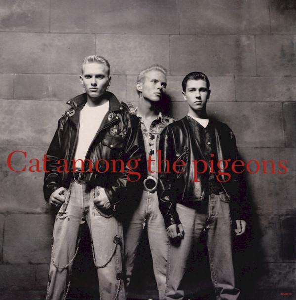 12inch Record BROS - Cat Among The Pigeons ATOMT6 CBS 1988 UK Dance & Electronica Used
12inch Record BROS - Cat Among The Pigeons ATOMT6 CBS 1988 UK Dance & Electronica Used