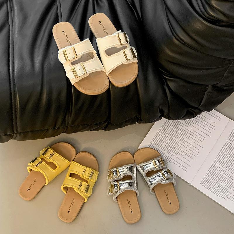 Summer new casual style flat bottom daily comfortable one-word sandals versatile soft-soled beach shoes slippers women 35
Summer new casual style flat bottom daily comfortable one-word sandals versatile soft-soled beach shoes slippers women 35