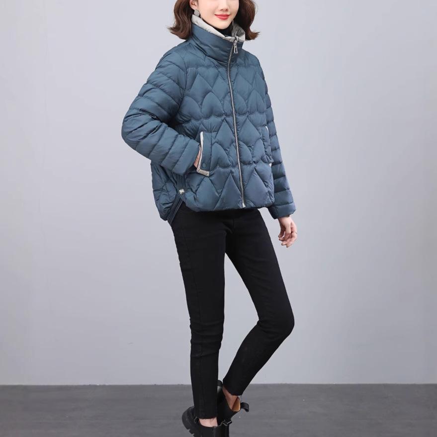 Women s Petite Casual Short Down Jacket - 2024 Winter, Loose Fit, Mid-Aged Mom, Stand Collar, White Duck Down, Lightweight Outerwear M павлин голубой
Women s Petite Casual Short Down Jacket - 2024 Winter, Loose Fit, Mid-Aged Mom, Stand Collar, White Duck Down, Lightweight Outerwear M павлин голубой