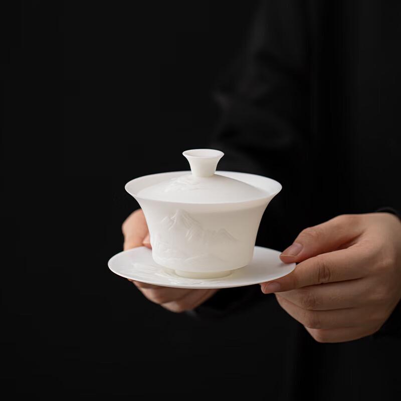 SUSHI CERAMICS Mountains & Rivers Jade Porcelain Gaiwan Tea Set 120ml
SUSHI CERAMICS Mountains & Rivers Jade Porcelain Gaiwan Tea Set 120ml