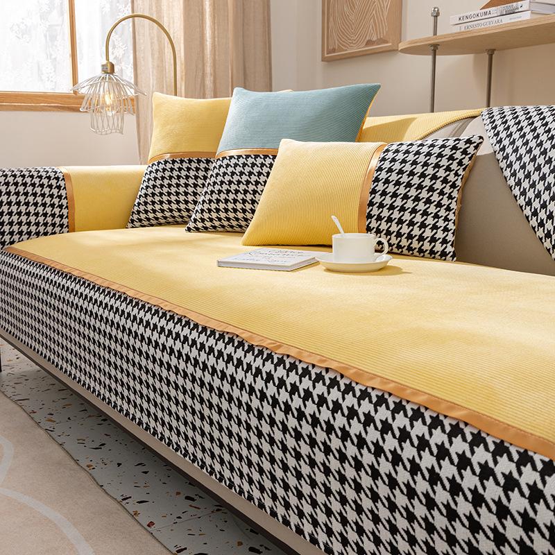 Qiandongge Sofa Cushion, Universal Light Luxury Seat Cushion In All Seasons, New Non-Slip Leather Sofa Cover Cover Cloth Towel 70*70cm
Qiandongge Sofa Cushion, Universal Light Luxury Seat Cushion In All Seasons, New Non-Slip Leather Sofa Cover Cover Cloth Towel 70*70cm