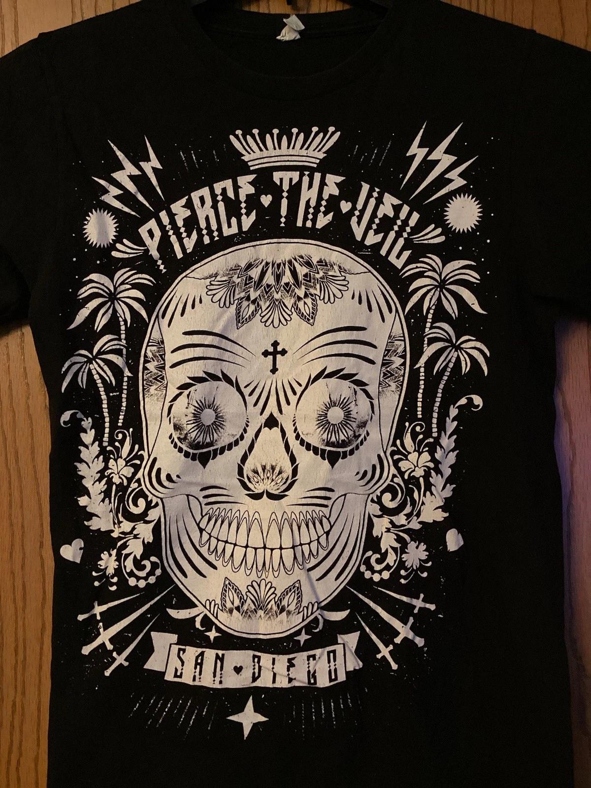 Pierce The Veil - “San Diego” - Black Shirt Featuring Skull Image - S - Pacific S
Pierce The Veil - “San Diego” - Black Shirt Featuring Skull Image - S - Pacific S