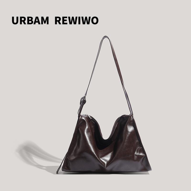 2025 Новый трехмерный плечевой ремень с двумя ремнями Большая вместимость Винтажная сумка-тоут Универсальная сумка через плечо для commuters Модная коричневый
2025 Новый трехмерный плечевой ремень с двумя ремнями Большая вместимость Винтажная сумка-тоут Универсальная сумка через плечо для commuters Модная коричневый